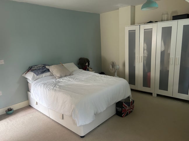 Large double room in 4 bed house Main Photo