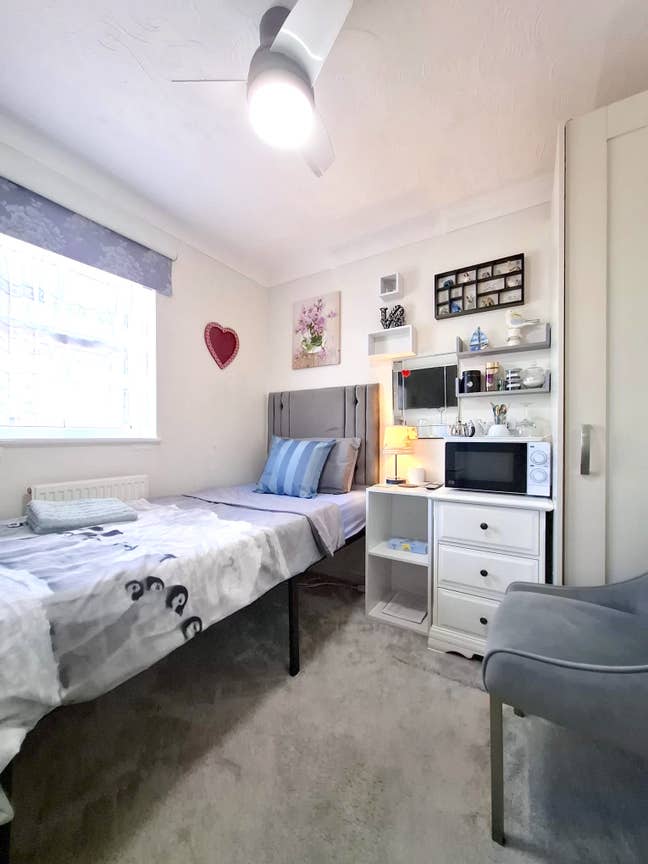 Single Room in Dovercourt Main Photo
