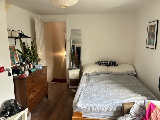 Bright Double En-Suite Room in St John's/Deptford Main Photo