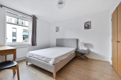 Nice double furnished room with a garden in CLP Main Photo