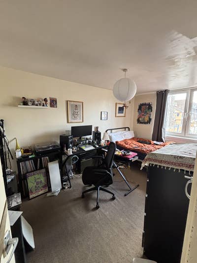 Short term let for large room in Bow, London Main Photo