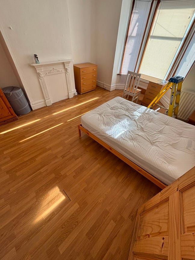 5 bedroom House | Portsmouhth, North end, | Shared Main Photo