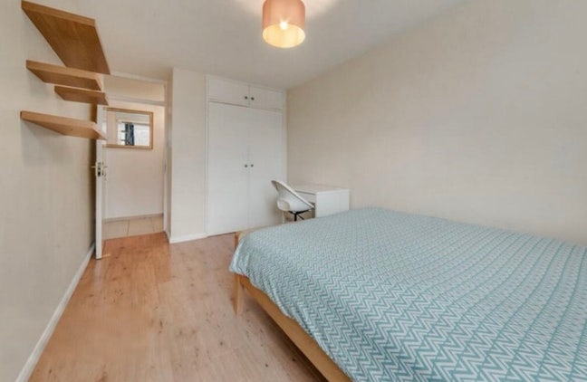 Bright/Spacious 3-Bedroom Split Level House Share Main Photo