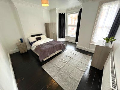  Rooms Available  -  Alfreton  Road,  NG7 Main Photo