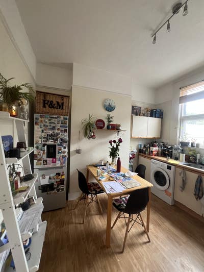 Looking for someone to take over my room in Clapha Main Photo