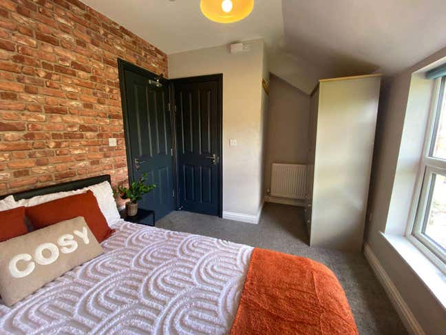 Ensuite Rooms Available 🏡 Gatteridge Street Main Photo
