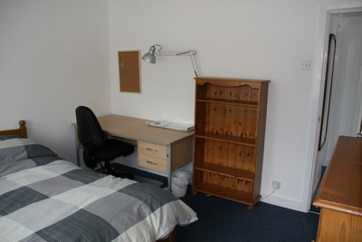 Large Double Room in Sketty – All Bills Included Main Photo