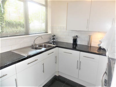 Fantastic one bed flat with Garden, Hoxton N1 Main Photo