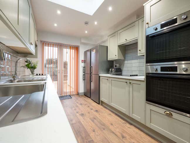 Ensuite Rooms Available 🏡 Raymund Road Main Photo