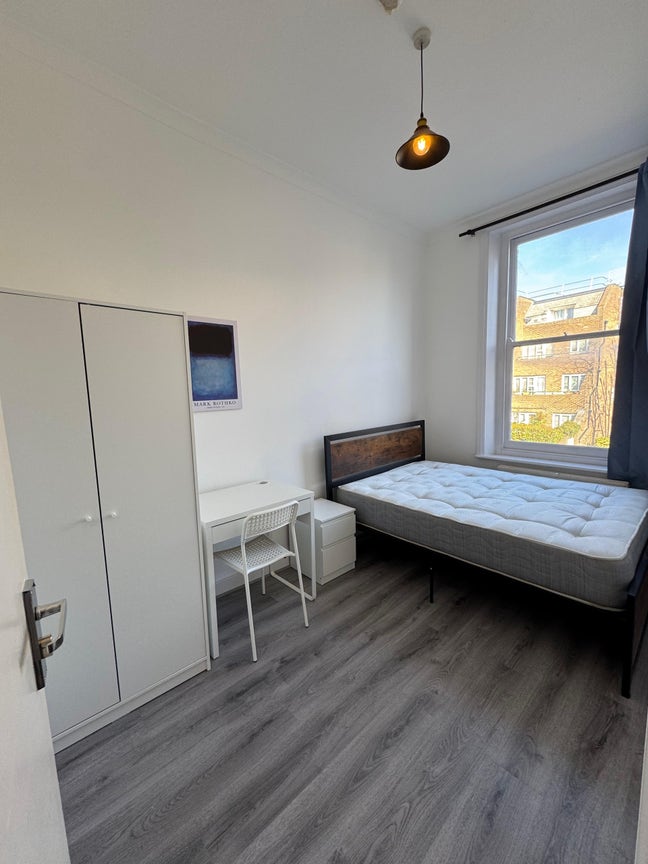Single Room | Maida Hill | &pound;995 PCM/990PCM Main Photo
