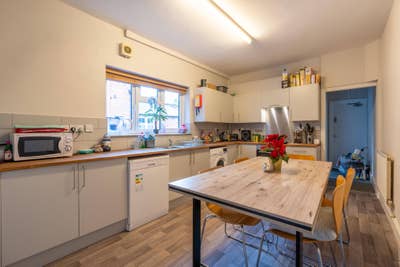 Student Rooms, West End Lincoln (LN1) - Bills Inc Main Photo