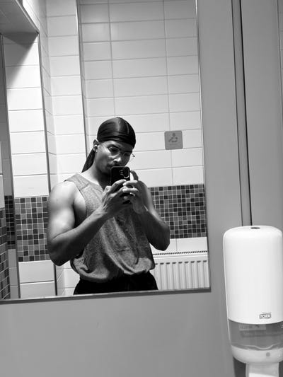Hi, I'm Sukhdev, a 23-year-old male student a... Main Photo