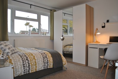 ✈️Minutes from RAF Brize Norton | Double En-Suite Main Photo