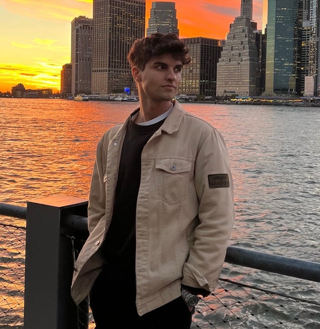 Easy going Spanish guy looking for a flat in Sept Main Photo