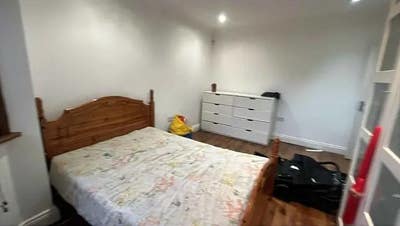 Large Double room Available Main Photo