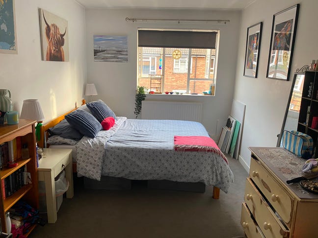 Spacious Two-Bedroom Flat in the Heart of Vauxhall Main Photo
