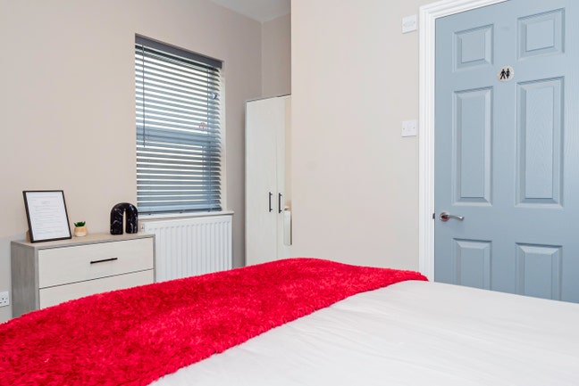 Beautiful large double room😍 Sheppard Street ✨ Main Photo
