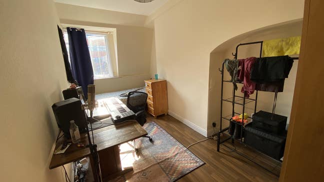 Sublet Large Room in Whitechapel *Short Term* Main Photo