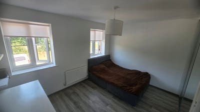 1 bedroom avaliable  Main Photo