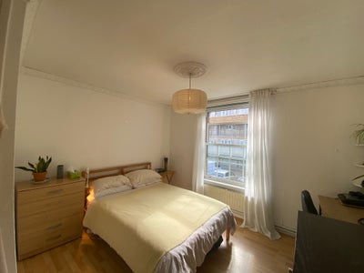 Cozy Double Room in Bethnal Green Main Photo