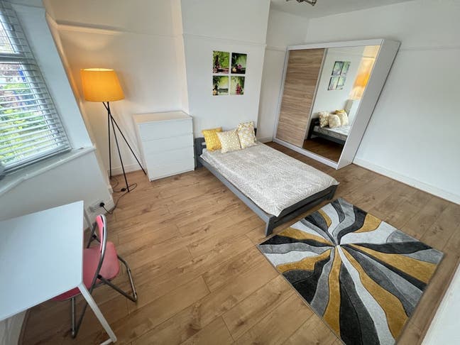 🏡 Two Fully Furnished Rooms Available – All Bills Main Photo