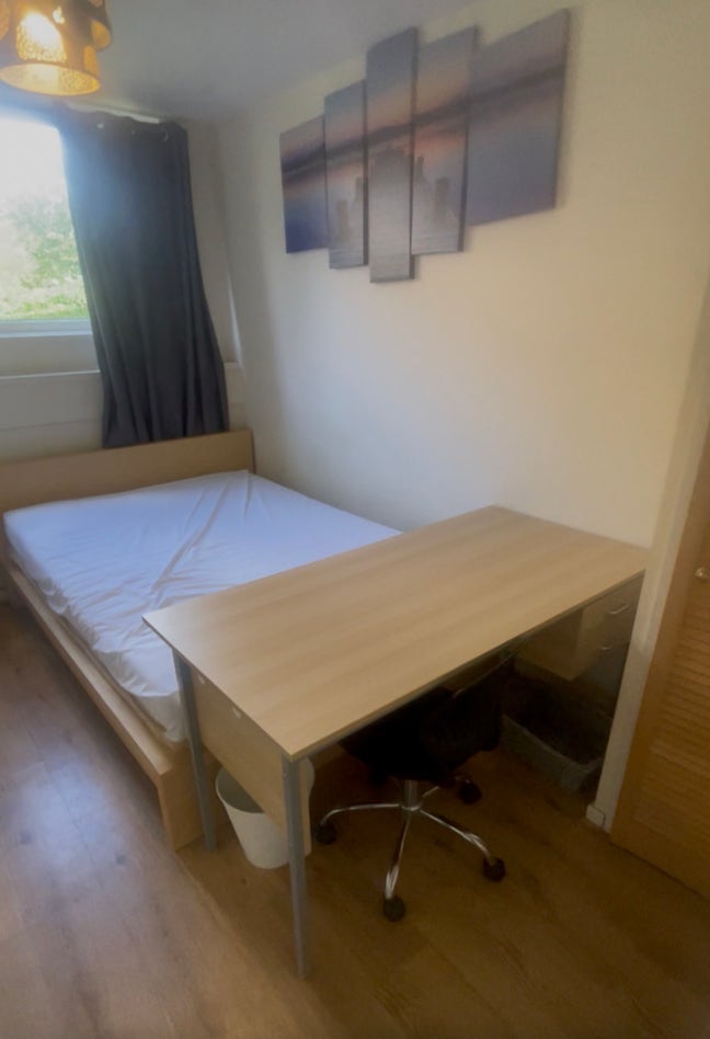 3 Bedroom flat to rent Main Photo