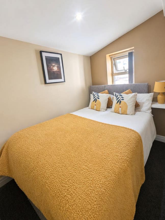 🏡 Modern En-Suite Room Available- WN1 🏡 Main Photo