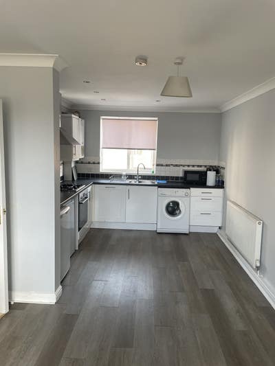 Room with bills included &pound;420 pm Main Photo