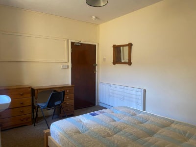 Room to Let in Aberystwyth student house Main Photo