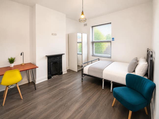 🏠LARGE Modern Rooms 3x Bathrooms No BIlls to Pay! Main Photo