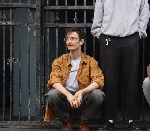 Hey! I'm Michael from Ireland and I am moving... Main Photo