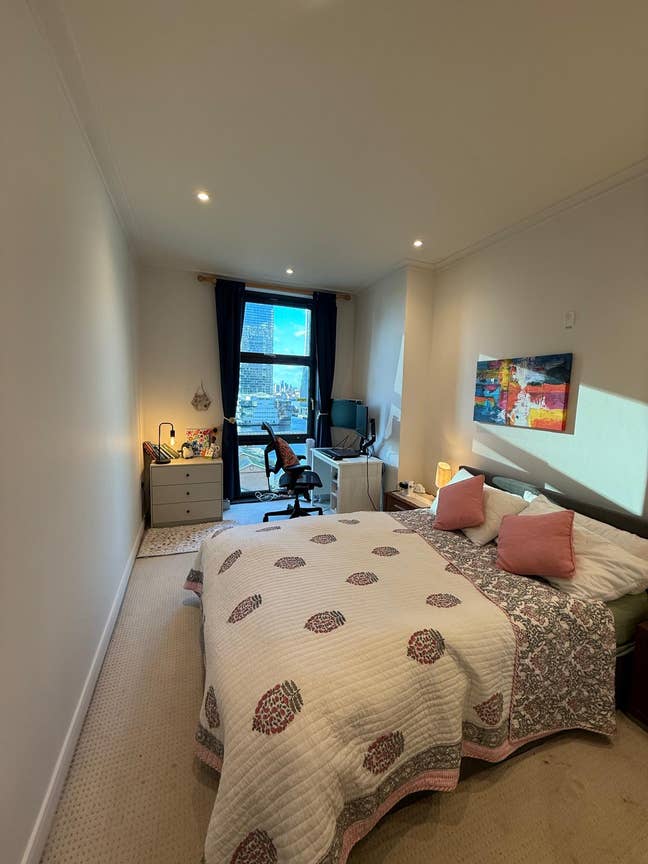 Luxury Double Room in Canary Wharf (Short Let) Main Photo