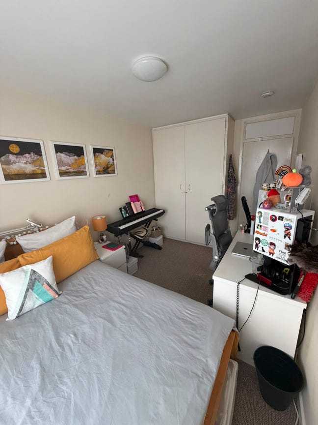 Double bedroom available in 3 bed, Swiss Cottage Main Photo