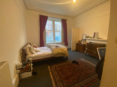 Room in West End Flat - with potential to extend  Main Photo
