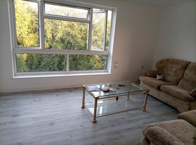 I'm renting out 2 bedrooms in a 3 bedroom flat  Main Photo