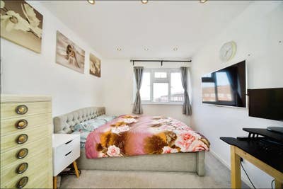 Spacious Fully Furnished Master Bedroom Available  Main Photo