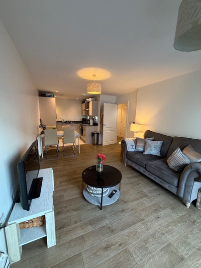 Room Available Tooting Broadway - August 15Th   Main Photo