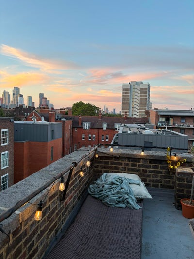 5 bedroom flat with balcony  Main Photo
