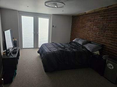 Double room with own access to garden Main Photo