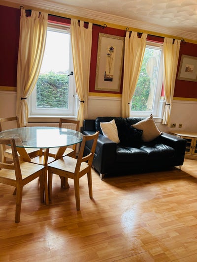 Three-Bedroom Ground-Floor Flat in the Ferry Road  Main Photo