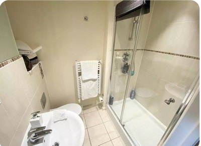 Double room en suite to rent  Main Photo