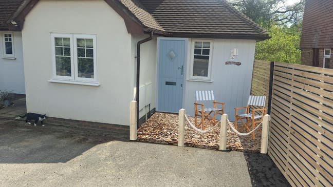 The Beach Hut - Brand New Apartment Main Photo