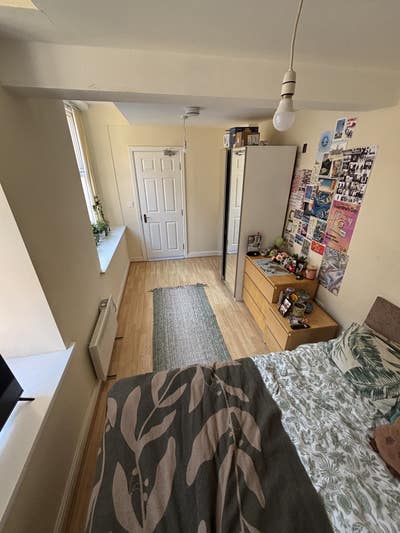 Double Room in 3-bed flat Main Photo