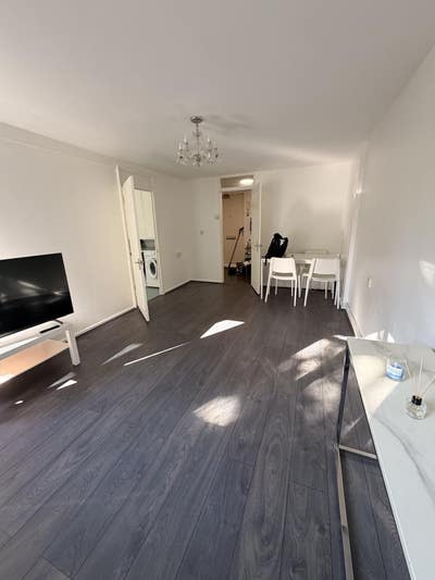1 bedroom apartment in Islington  Main Photo