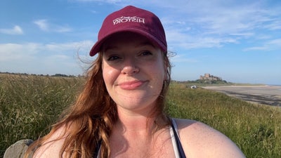Professional female looking for flat/house share Main Photo