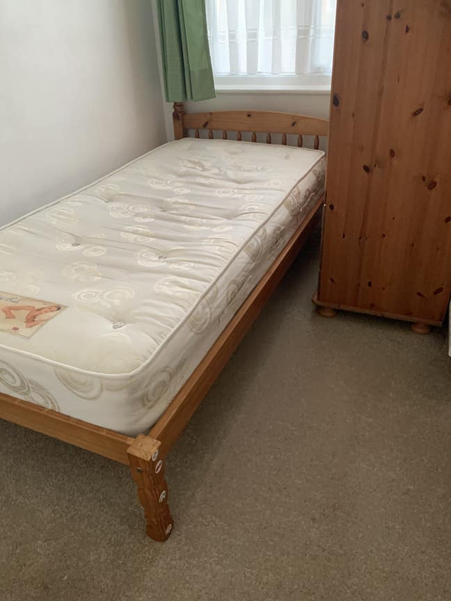 Single room Available in Shared House Main Photo