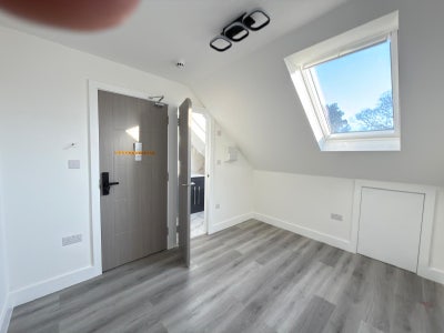 The Luxury En-suite Room HENDON Main Photo