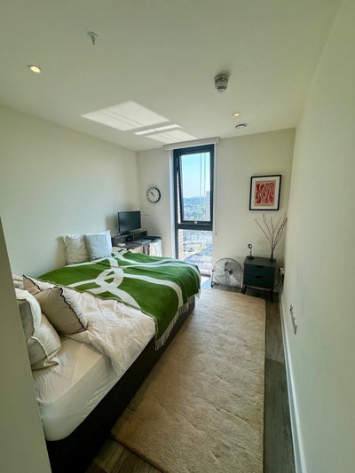 🌟Stunning en-suite double in luxury new build🌟 Main Photo
