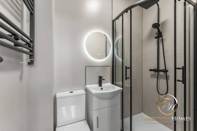 💎 Luxury Living on Mansfield Road Main Photo