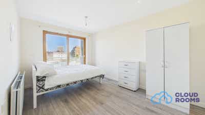 East London – E14 🏠 Langdon Park / Poplar Zone 2 Main Photo